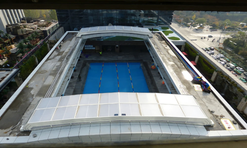 西安博菲朗五星酒店泳池阳光房